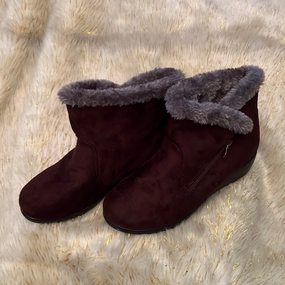 Boots - Picture 2 of 2